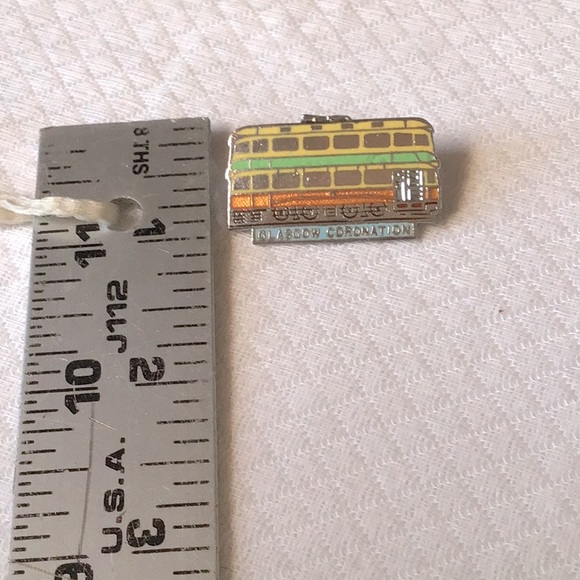 VTG Enamel Pin from Glasgow Coronation.Perfectly kept,mint condition - Picture 2 of 4